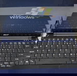  Ноутбук Acer Aspire One ZA3 с чанта за пренасяне и нова клавиатура
