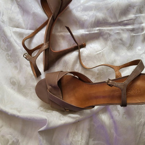 Vero Cuoio Brown Heels used, size 39
