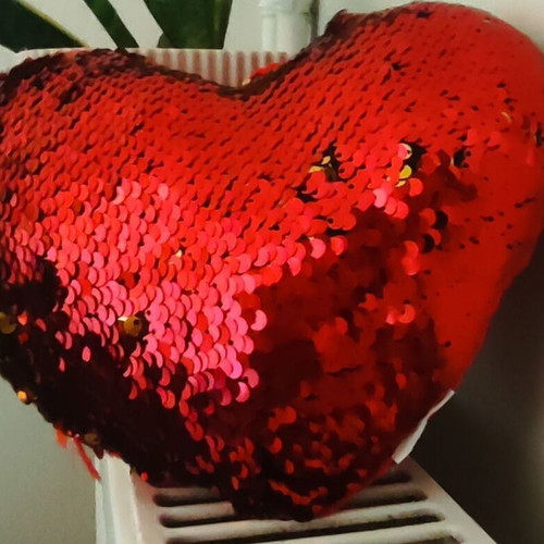 Plush heart with color-changing sequins like new