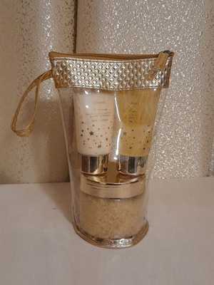 Glamorous Body & Bath комплект употребяван с лосион, скраб и соли за баня