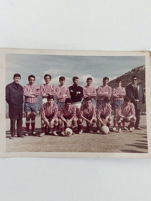 Π.Ο. Αμβρυσσέας Διστόμου vintage φωτογραφία ποδοσφαιρικής ομάδας από τα ’60-’70