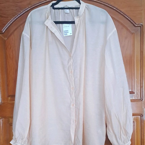 H&M shirt soft peach with oversized balloon sleeves, new