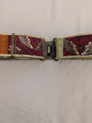Y2K adjustable belt like new, handmade multicolor