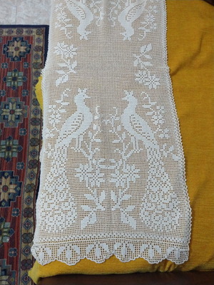 Knitted table runner and two napkins brand new