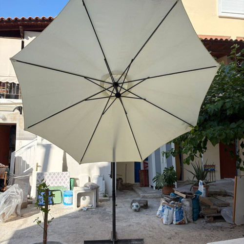 Sun umbrella premium beige for terrace or big balcony like new
