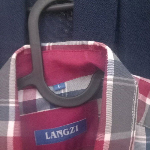 Men's shirt like new, size large, red