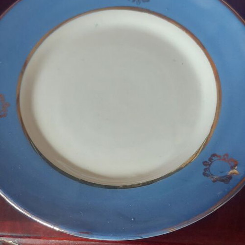 Cake plates used, set of 6 with gold design, 1970s