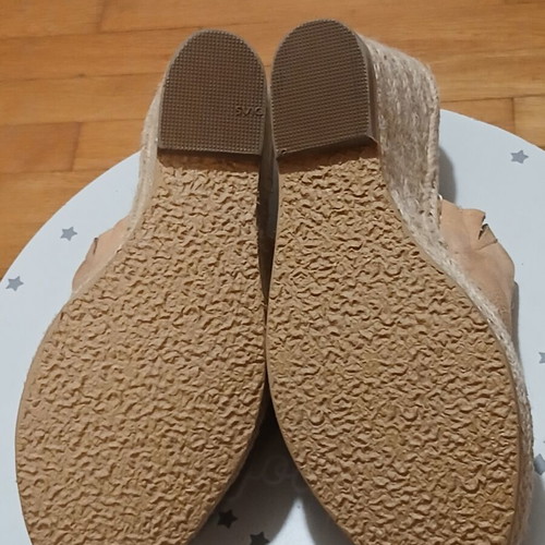 Tres Jolie suede espadrille platform sandals camel size 38 like new