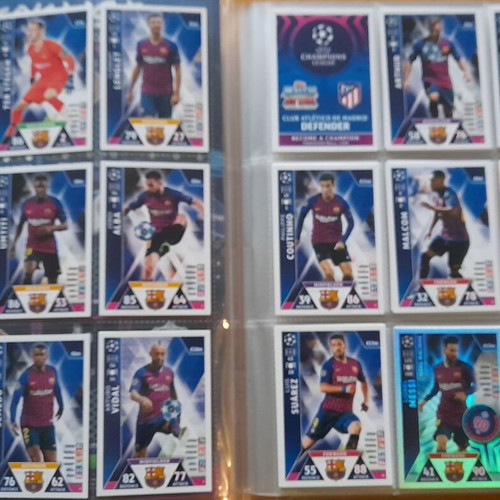 Champions League 2018-2019 Match Attax album with 424/443 cards like new