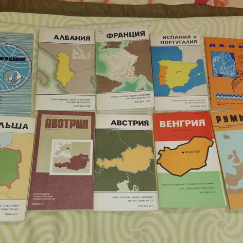 Old country and road maps like new, set of 50 from the 70s