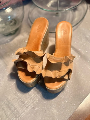 BSB Wedge Platforms Like New Size 40 Beige