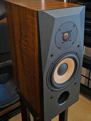 Audio Spectrum Art II speakers, pair, bass-reflex, Kevlar woofer