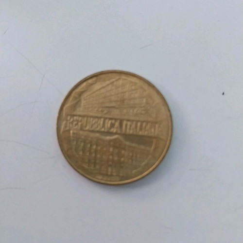 200 Lireta coin like new