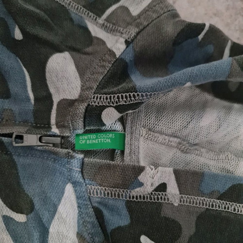 United Colors of Benetton kids camouflage cardigan used, age 10-11