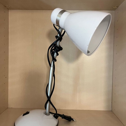 White desk lamp with metal arm, like new