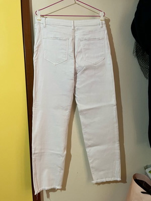 Stradivarius mom regular fit white jeans like new, size XL
