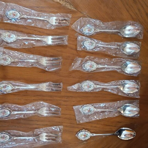 Vintage dessert cutlery set 12 pieces with porcelain handles