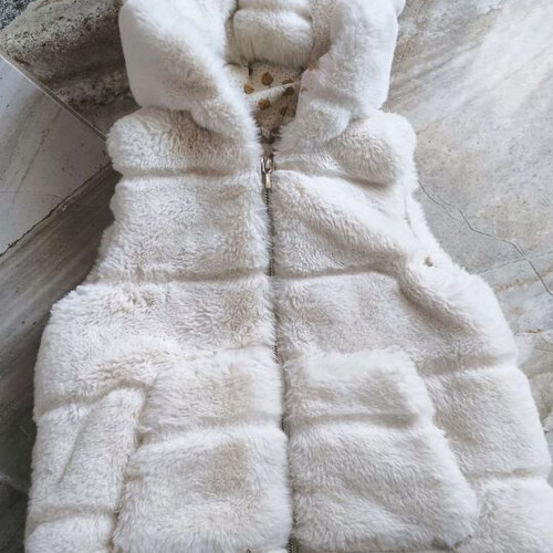 Zara sleeveless fur vest No4 like new
