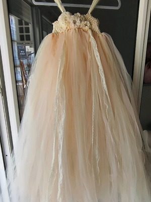 Dress like new for little princess size 8-10, 140 cm
