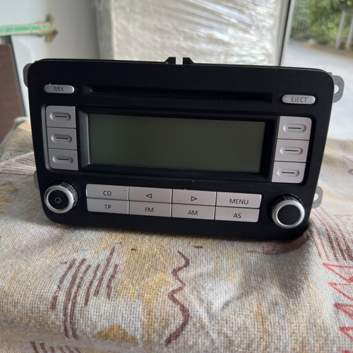 Volkswagen RCD 300 CD/Radio OEM like new