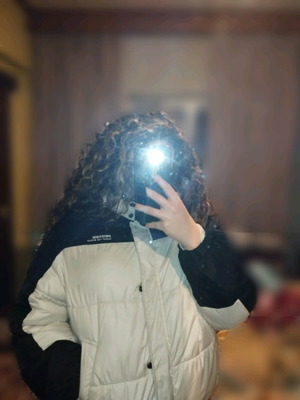 Bershka puffer jacket with hood like new, size Large, black and white