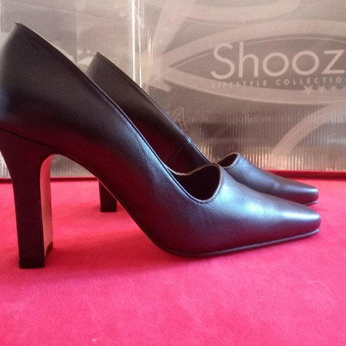 Black heels No. 37
