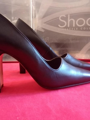 Γόβες μαύρες Νο 37 καινούργιες