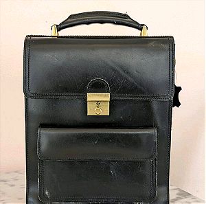 Δερμάτινη τσάντα χειρός vintage με κλειδί