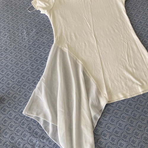 Donna blouse like new, elastic with transparency and neck details