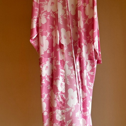 Non-iron tunic like new, white and pink, size L