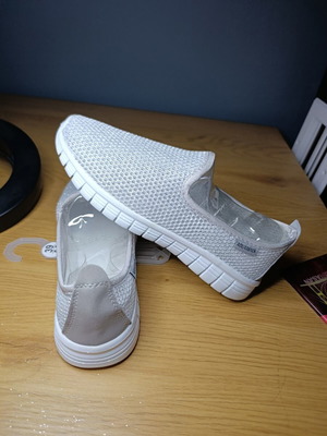 Aqua Track white slip-on shoes with silver glitter, size 39
