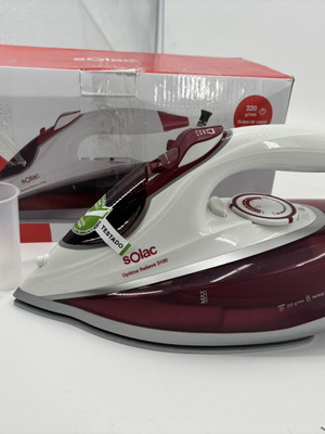 Парна ютия Solac 3100w нова