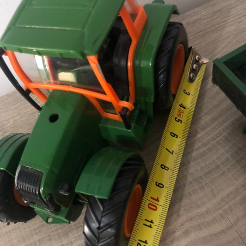 Iron toy cars two tractors and truck in excellent condition