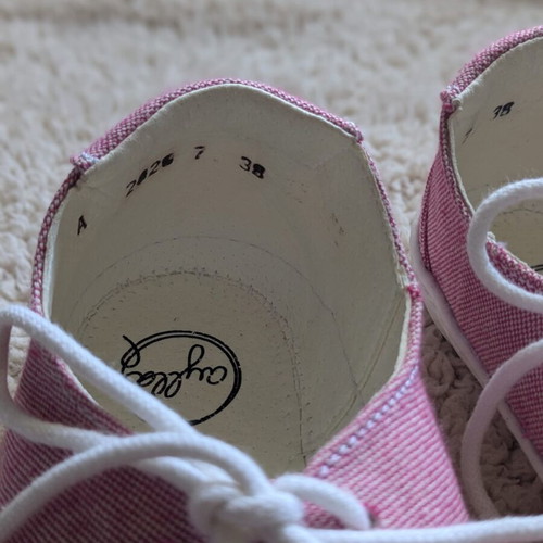 Aylla Nina pink barefoot shoes like new