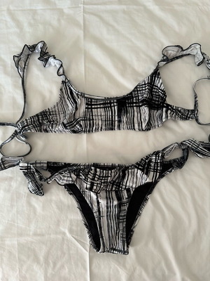 MAAN bikini size M like new, black and white