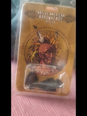 Arrowheads for pendant new, obsidian