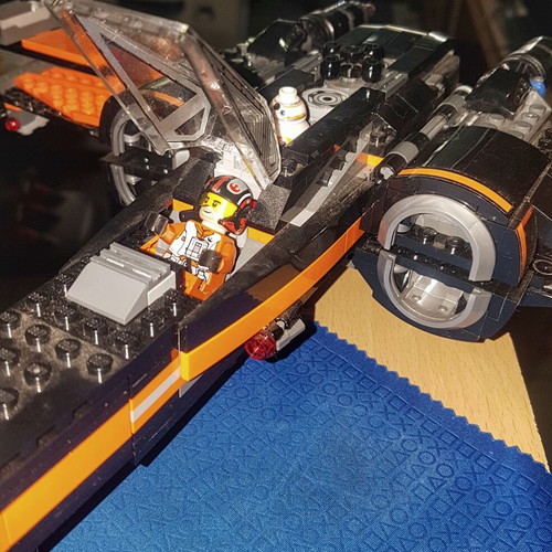 Lego Star Wars Poe's X-wing Fighter 75102 used