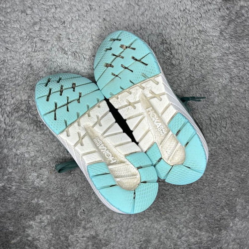 Hoka One One Cavu 3 women's sports shoes like new, turquoise, size 37