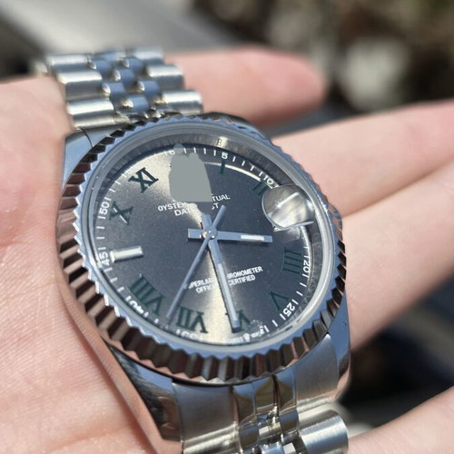 Seiko wristwatch like new, silver, unisex