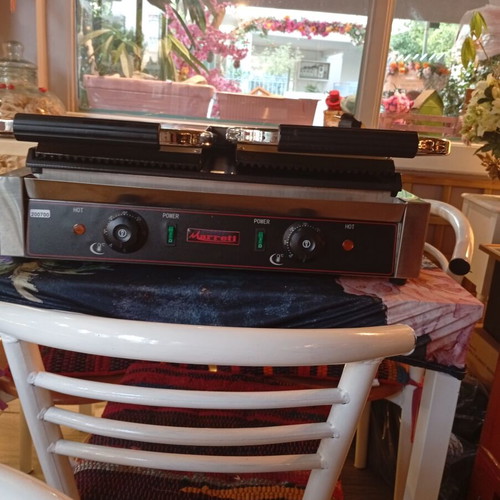 Marreti professional sandwich maker model 813
