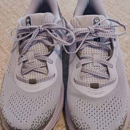 Under Armour women's athletic shoes, size 40, light purple