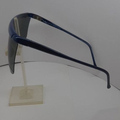 Sunglasses like new with blue marble frame and black tinted lenses