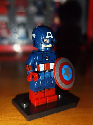 Captain America Steve Rogers φιγούρα σαν καινούργια με εξαρτήματα