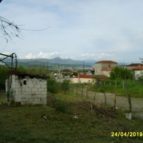 Building unfinished two-story with old stone house on 800 sqm plot in Lamia