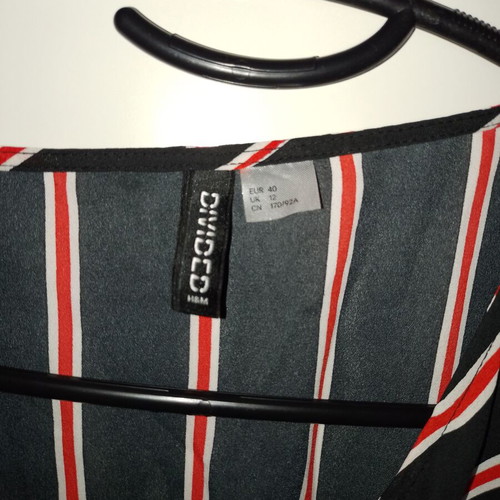 H&M divided wrap blouse like new, black and red