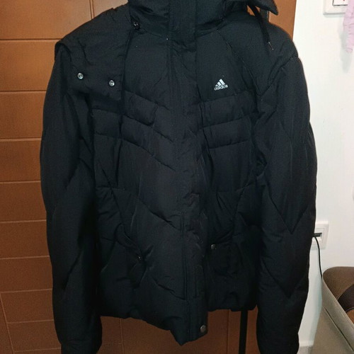 Adidas women's down jacket medium used, black