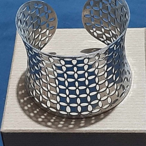 Cuff bracelet stainless steel new, silver color