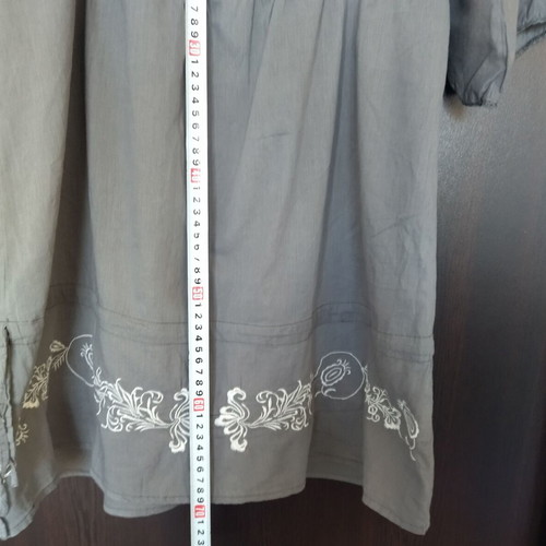 Caroll women's shirt like new, gray with white embroidery, size XL