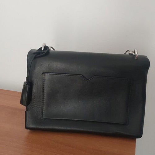 Michael Kors bag small size like new, missing long strap