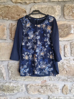 Stradivarius women's blouse with 3/4 sleeve used, blue